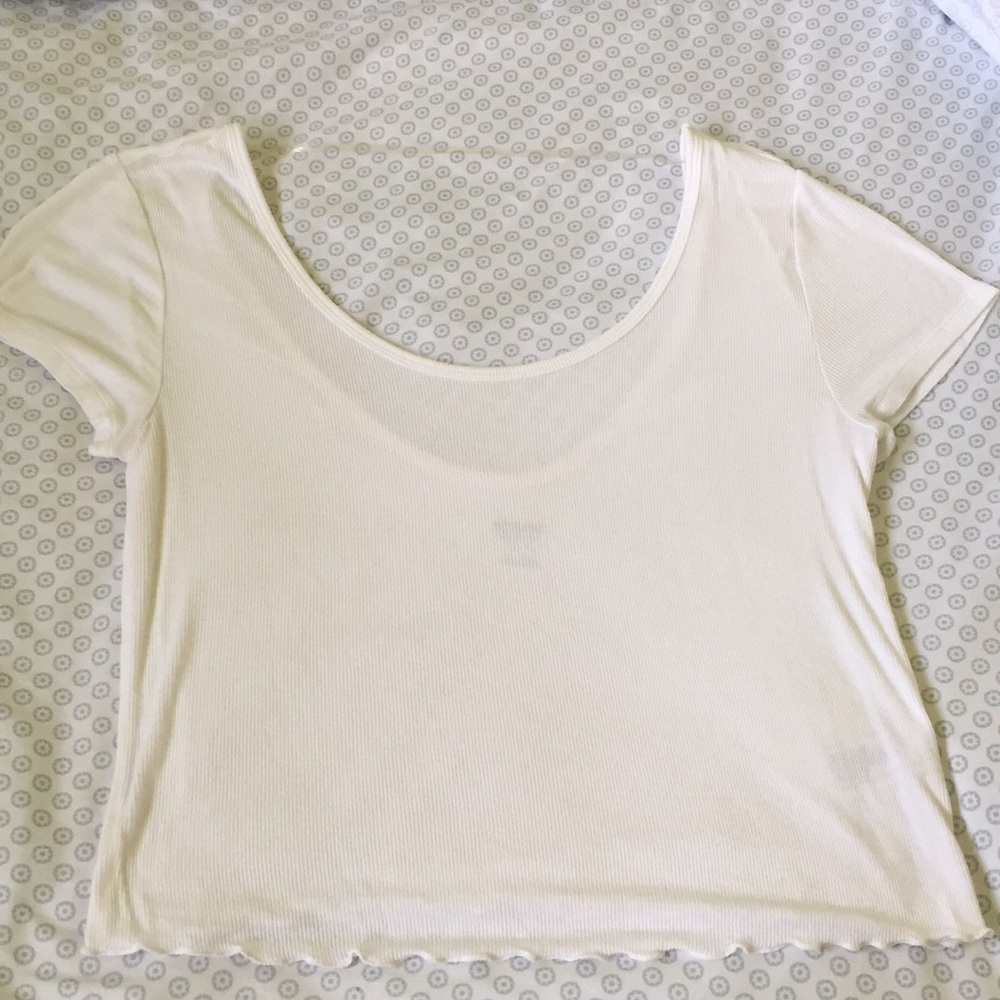 NWOT Missimo White Low Back Lettuce Edge T-shirt